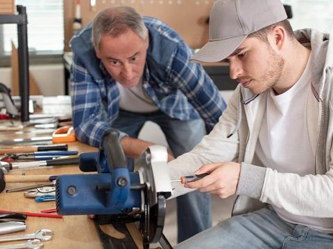 Labour Market and Training /  Arbeidsmarkt en opleiding Labour Market and Training